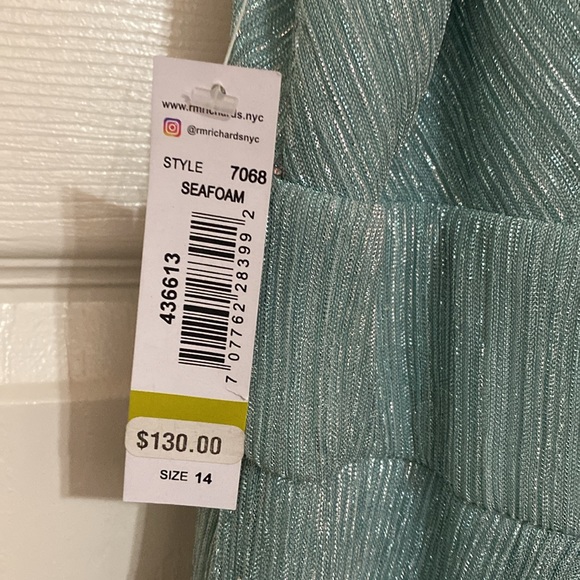 Prom dress - Picture 3 of 6